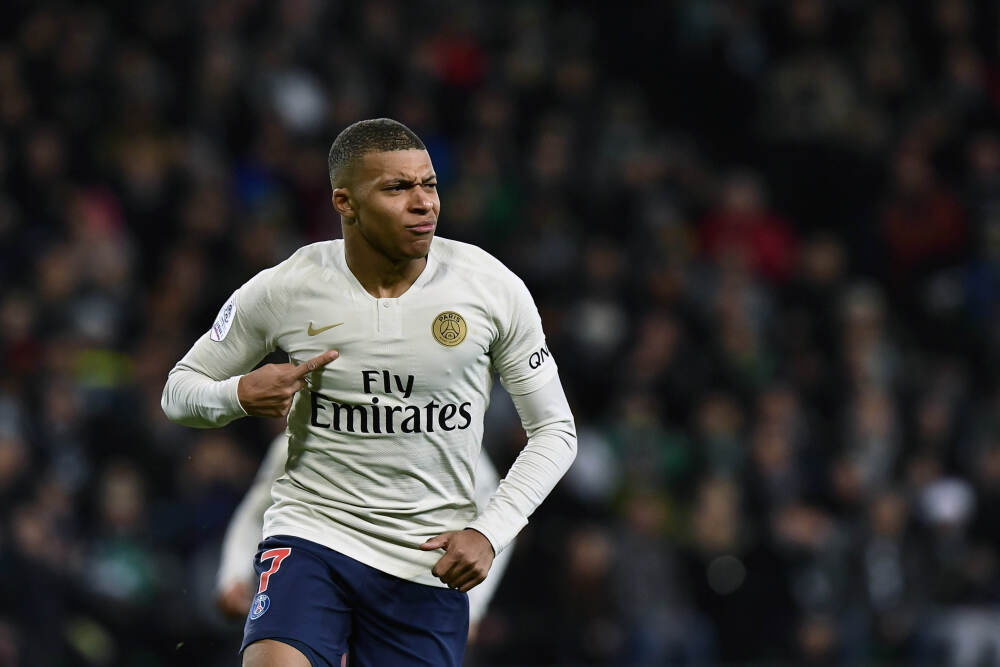 年薪暴涨3倍! 曝利物浦签下21岁南美中卫 转会费超4000万欧